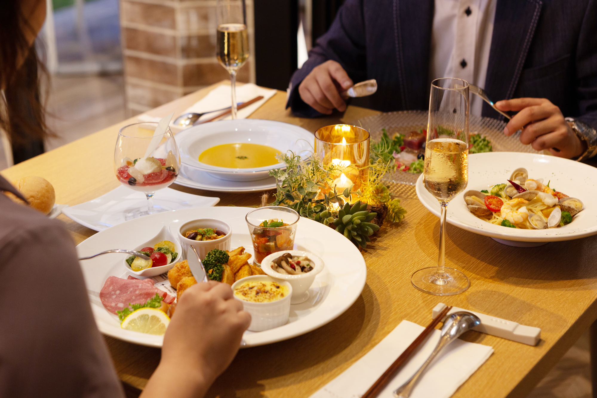 Dine(ダイン)の料金を徹底解説|お得に利用する方法やほかのアプリとの料金比較も