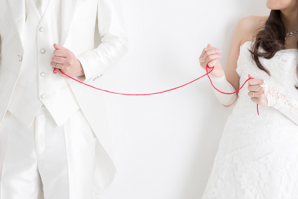婚活で年収700万円の男性と出会えた人のイメージ