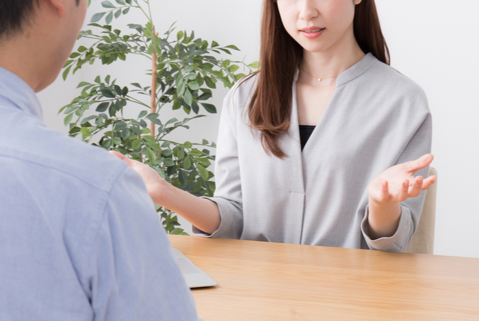 ”結婚相談所担当者のサポートトラブル”