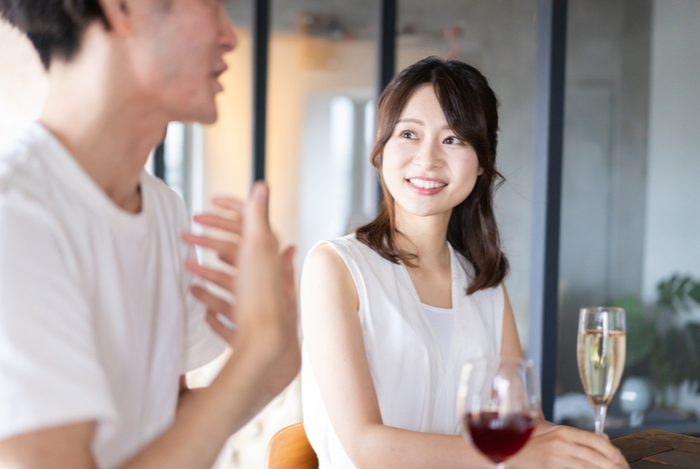 40代向けのマッチングアプリや婚活パーティーと結婚相談所の違いとは