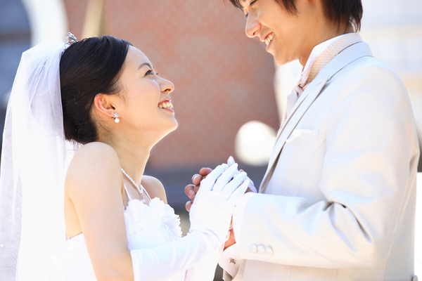 年収300万円以上の女性と結婚したい 定職がある人と出会う方法 結婚相談所比較ネット 結婚相談所比較ネット