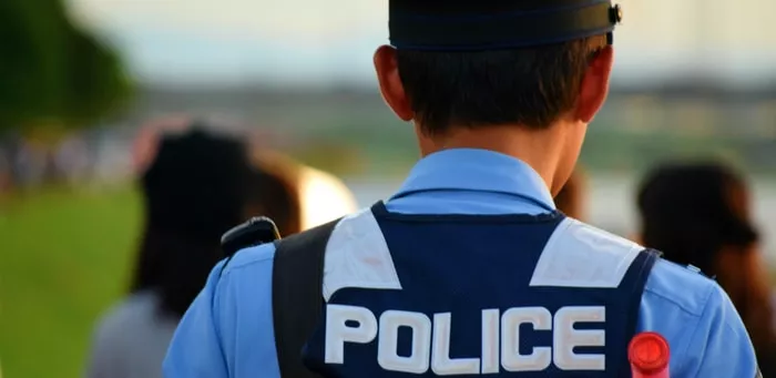 警察官と結婚するメリットとデメリット